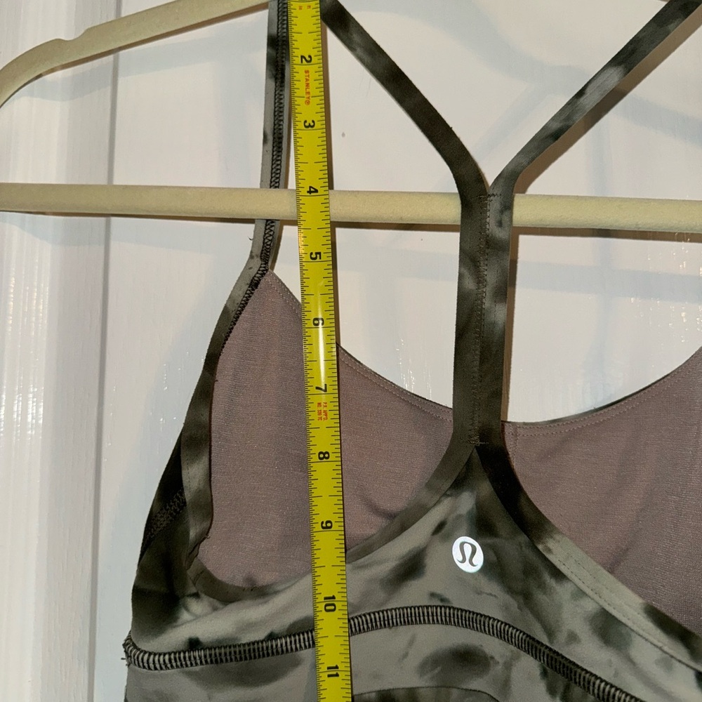 Lululemon Flow Y Lululemon Army Green Tie Dye Top Size 32A - Picture 9 of 9